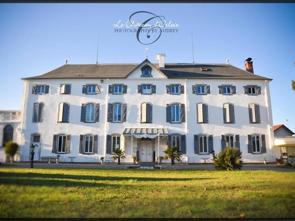 Le Chateau D'Orleix ภายนอก รูปภาพ